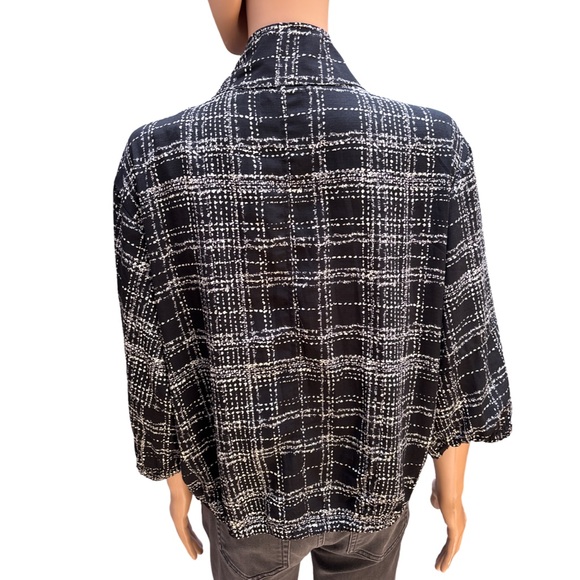 Royalty For Me Black & White Plaid 3/4 Sleeve Zipper Cropped Light Shackett NWT - Picture 4 of 8